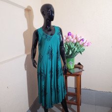 Сукня А-силуету без рукавів зі штапелю